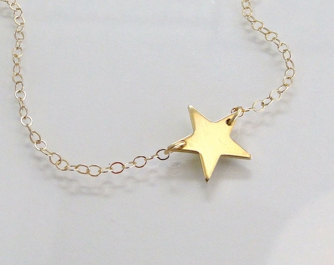 Star Necklace, 14K Gold , Seen on Kelly Ripa, Emma Watson, and Lea ...