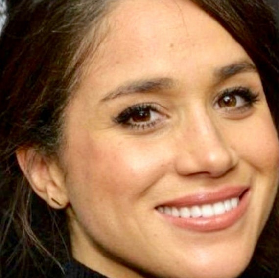 Meghan markle bar online earrings
