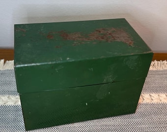 Vintage green recipe box metal  chic 5 x 3 inches shabby