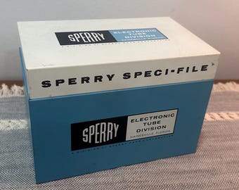 Pudełko na przepisy w kolorze niebieskim, stylowe, metalowe, 6 x 4 cale, tuba Sperry, inżynieria, niebieski, nerdowski design