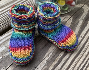 Baby Booties KNITTING PATTERN - Gather - Seamless, Textured Cuff, in Five Sizes - Digital Download PDF