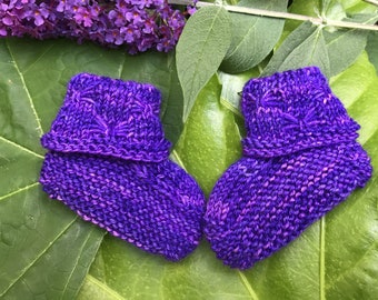 Baby Booties KNITTING PATTERN - Butterfly - Seamless, Textured Cuff, in Five Sizes - Digital Download PDF