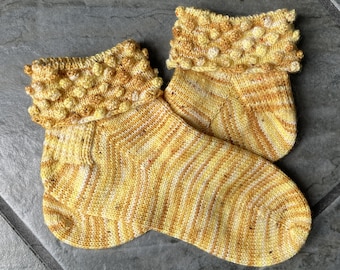 Socks KNITTING PATTERN - Popcorn Shorties - Toe-up, in Four Sizes - Digital Download PDF