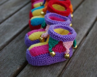 Baby Booties KNITTING PATTERN - Jester - Seamed, in Five Sizes - Digital Download PDF