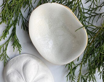 Snowflake Sea Biscuit Bowl - Gold Rim, White Gold Ring Dish, Trinket Dish, Small Bowl Sand Dollar