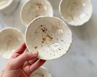 Gold Splatter Small Geode Bowl  - White Gold Small Ceramic Bowl, Ring Trinket Dish, Pinch Bowl, Hostess gift