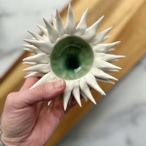 Jade Green Urchin Bowl – Porcelain Sea Urchin Inspired Ceramic Art – Handmade Coastal Decor – Modern Ocean-Inspired Sculpture