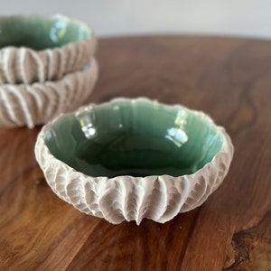 Jade Green Medium Scallop Bowl -  Green and White Textured Ceramic Serving Bowl, Handmade Pottery Bowl, Catch All