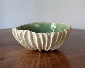 Large Jade Green Scallop Bowl - White Ceramic Bowl, Handmade Ceramic Bowl, Large Serving Bowl, Fruit Bowl