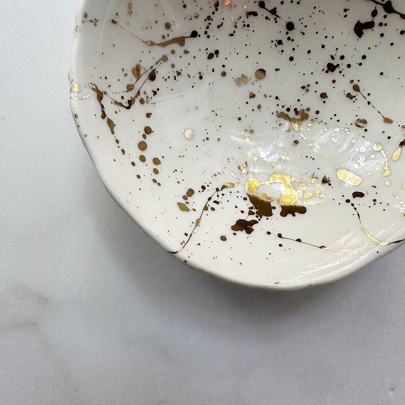 Gold Splatter Small Geode Bowl White Gold Small Ceramic Bowl, Ring Trinket Dish, Pinch Bowl, Hostess gift image 7