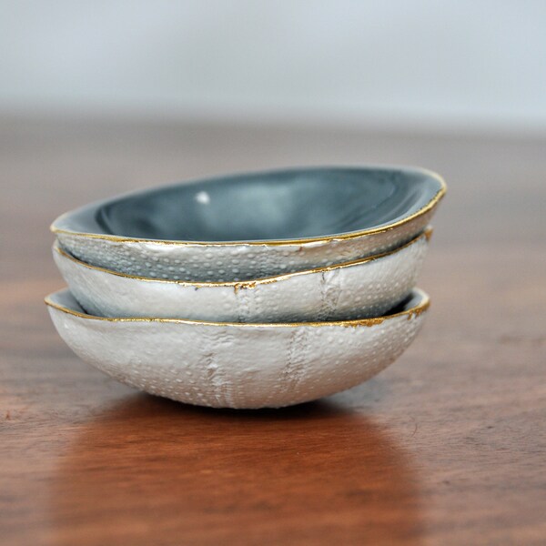 Sea Urchin Ceramic Bowl - Gray Gold Ring Dish, Salt Dish, pinch bowl, Small Ceramic Bowl, Gift for her, Foodie Gift, Mom Gift