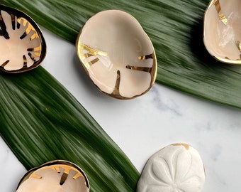 Sand Dollar Trinket Dish with Gold Drips - Peach Blush Gold Ring Dish, Salt Dish, Small Ceramic Bowl, Gift for her,  Foodie Gift, Mom Gift