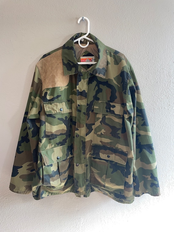 SALE SALE Camo camouflage hunting jacket sz Large - image 1