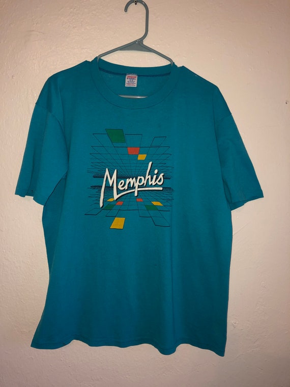 MEMPHIS t-shirt 80s Souvenir Tourist