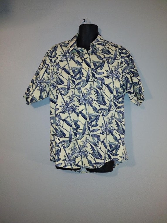 SALE SALE Clearance SALE Vintage Hawaiian collared Button down dress shirt y2k