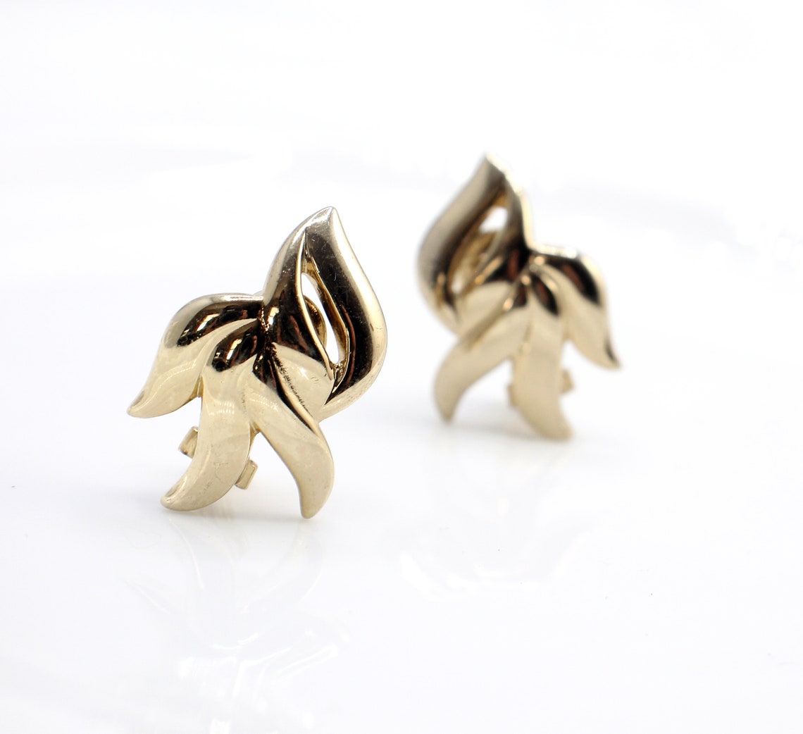 Vintage Earrings Gold Tone Clip on Earrings 1 Inch Etsy UK