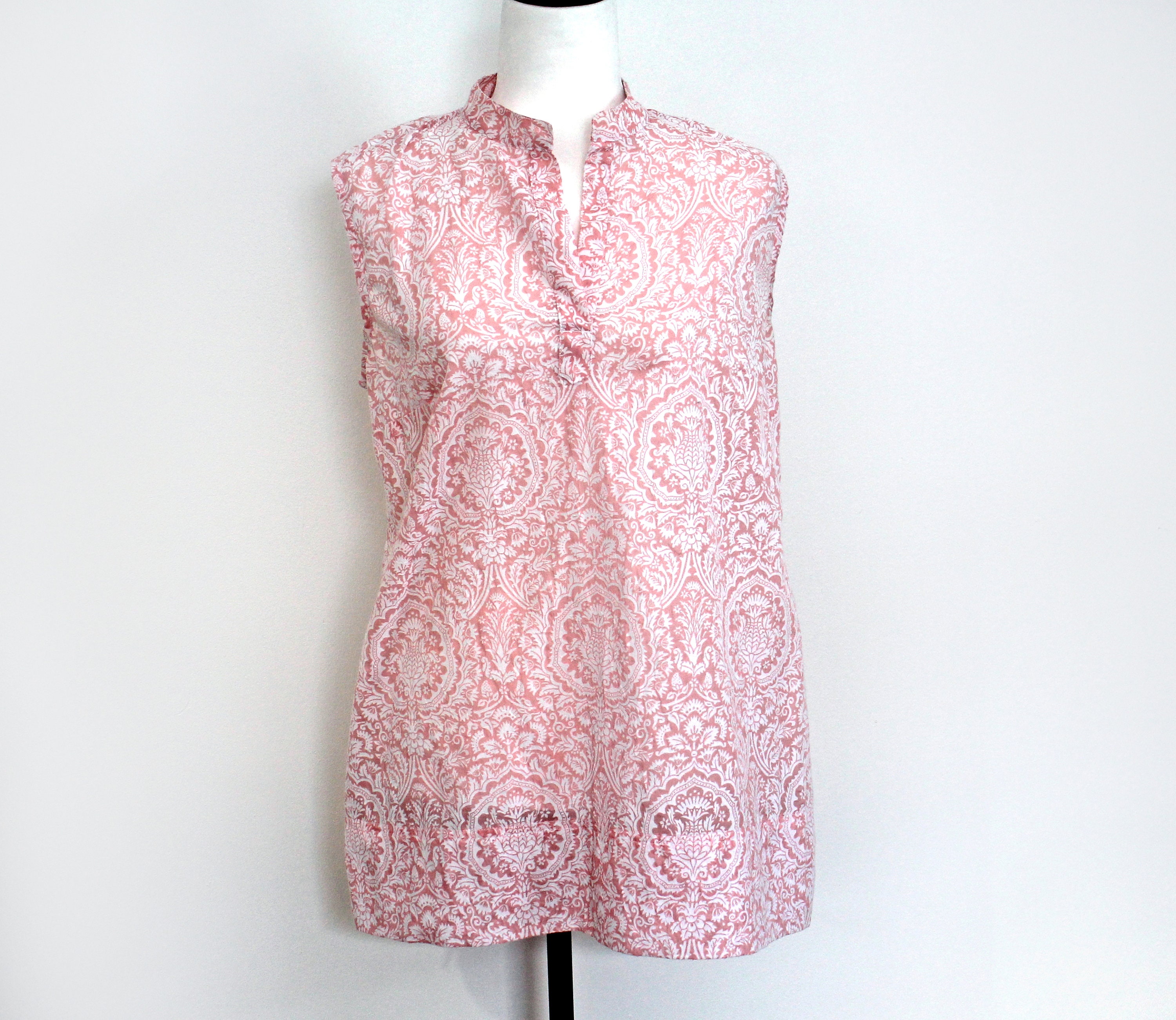 Tilley, Vintage Tilley Floral Print Sleeveless V-Neck Blouse – Semi-Translucent Cotton Blend Top