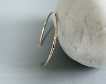 14K Gold Fill Hammered Cuff Bracelet – Thick 12‑Gauge Gold Fill – Hand‑Formed Minimalist Jewelry
