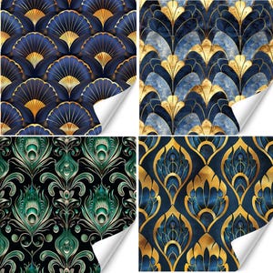 Könnte beinhalten: Vier verschiedene Muster von dekorativem Tapetenpapier in einem Blau- und Goldfarbschema. Die Muster umfassen ein geometrisches Design, ein florales Design und zwei verschiedene Variationen eines Pfauenfederdesigns.