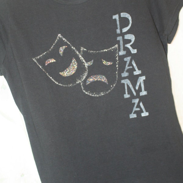 Drama fitted Tshirt, junior size Large, black