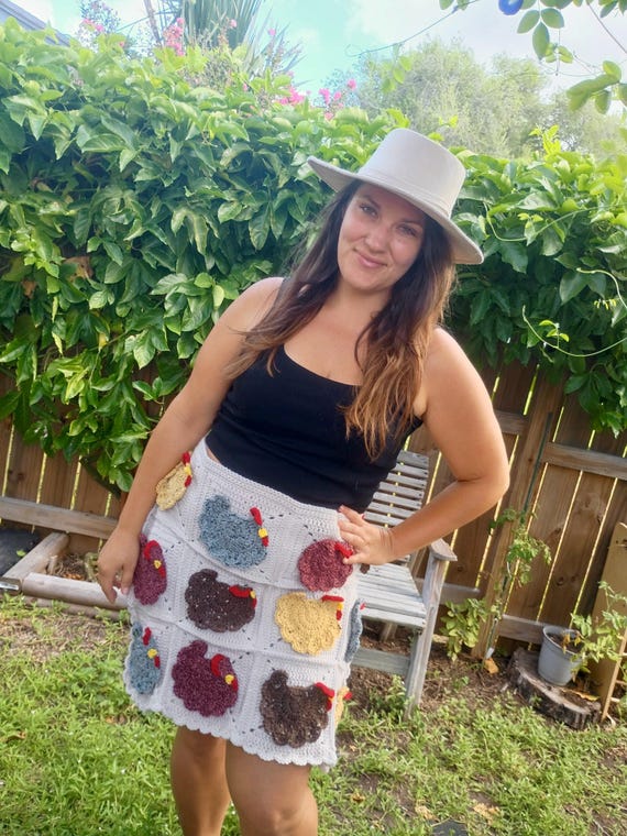 Personalized Crochet Chicken Egg Collecting Apron | 12 Pockets | Handmade Farm Egg Gathering Apron | Homestead Gift