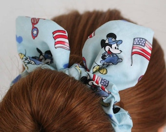 Disney Minnie Mouse patriotic knotted Scrunchie hair tie, Disney Scrunchie with bow, Scrunchie with bow, USA Scrunchie, 4th of July