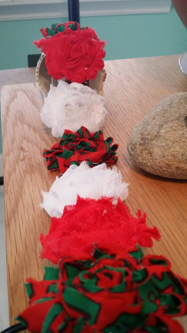 22 inch shabby-chic Christmas dog collar merry
