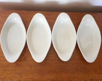 Set of 4 ironstone dishes