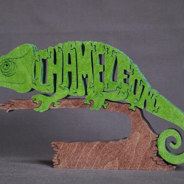 Chameleon Lizard Puzzle Wooden Toy Hand  Cut with Scroll Saw NEW Figurine Art Reptile