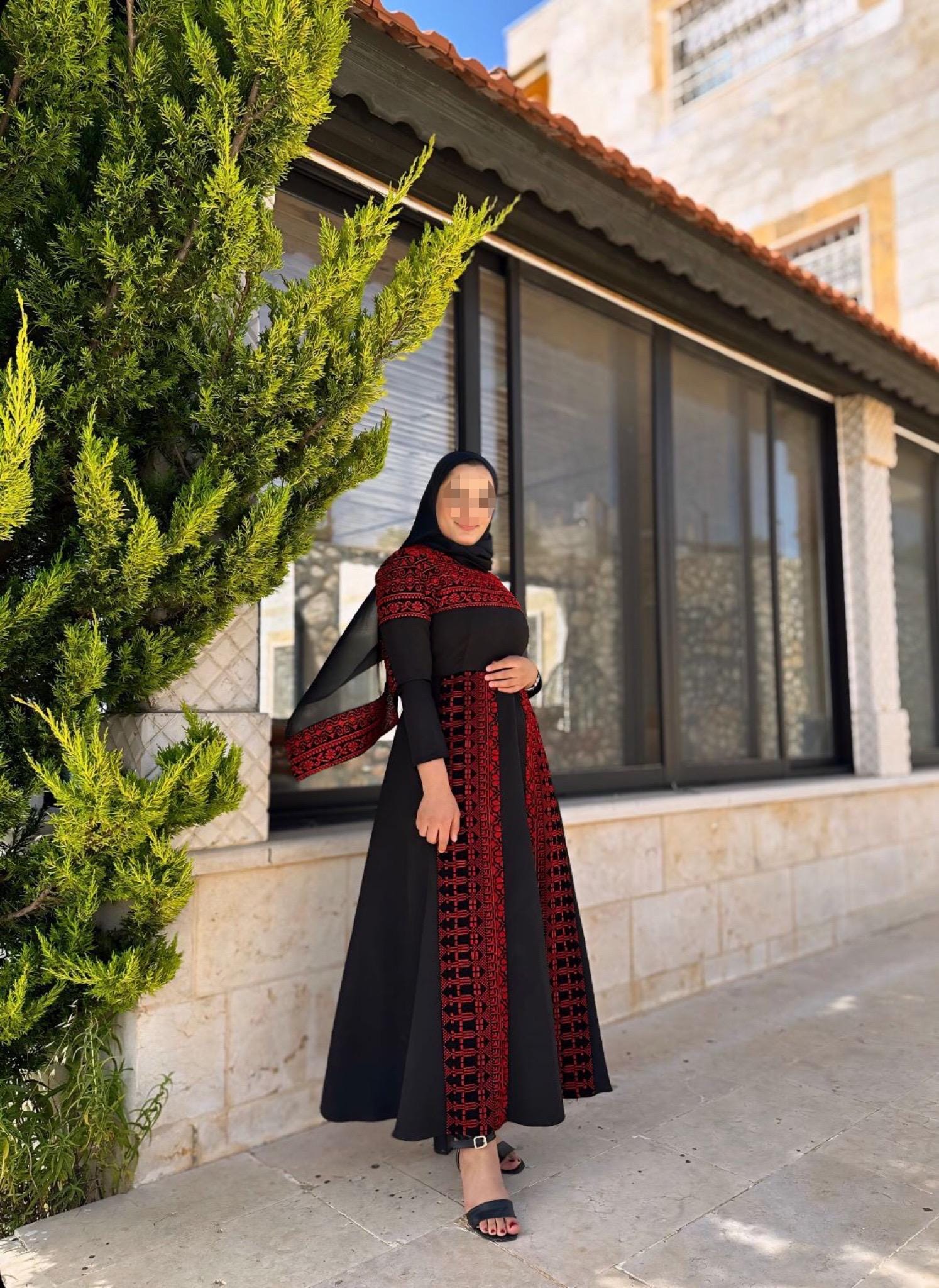 スーツ・フォーマル・ドレス Arobe  Flake Embroidery Tired Dress Custom Elegant Black A-line Dress With Red Palestinian Embroidery