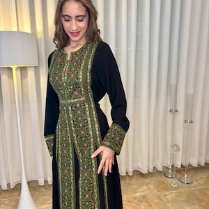 Palestinian Traditional Maxi Thobe with Olive Green Tatreez abaya- kaftan-مطرزات شرقيه -ثوب فلاحي -تطريز فلسطيني
