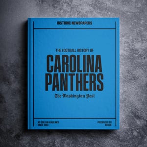 Regalo de los Carolina Panthers: Libro con la historia del fútbol americano profesional en titulares de periódicos. Artículo personalizado para fanáticos de los Panthers Nation. Nombre impreso en la portada.