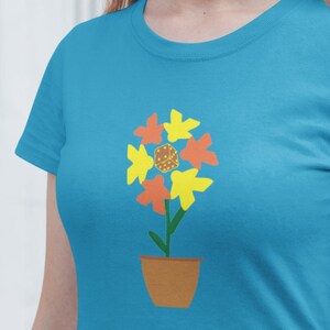 Flower Meeple Board Game T Shirt, Sunflower meeple and dice tee for board game lovers, board game gift for mum mom sister girlfriend wife