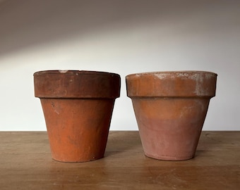 Dos macetas antiguas de terracota de 4 1/2 pulgadas