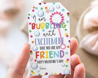Etiqueta de burbujas "Estoy rebosante de emoción porque eres mi amigo", etiquetas imprimibles para el Día de San Valentín, etiquetas de regalo con burbujas