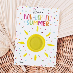Passez un agréable moment sur le support pour pâte à modeler estival, Étiquettes imprimables pour cadeaux de fin d'année scolaire, Étiquette-cadeau Soleil en pâte à modeler, Passez de belles vacances d'été