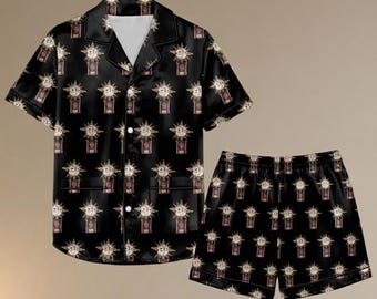 Pigiama corto in raso Expedition 33, gadget per fan di Gustave Clair Obscur, pigiama con citazione per fan di For Those Who Come After, abbigliamento tributo al gioco