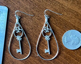 Dangling ,Earrings,Jewelry, BoHo, Giftware, costume jewelry, silver tone, Fashion