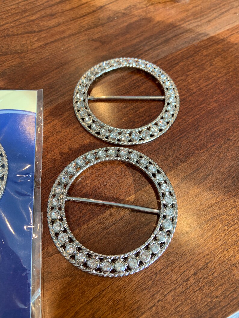 Six Round Metal Rhinestone Belt Buckles for 2 belt