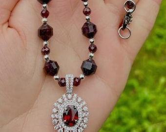 Granat-Samen-Granat-Zirkonia-Halskette