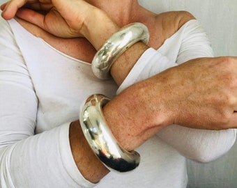 Chunky Karen Hill Tribe Sterling Silver Bangles (Pair). 0287