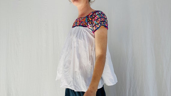 Hand-Embroidered Nahua Blouse. Puebla, Mexico - image 4