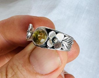 Amber Botanicals Ring. Sterling Silver. Adjustable Size. AP-431
