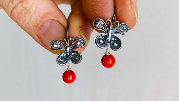 Oaxacan Filigree Earrings. Coral & Silver. Butter… - image 2