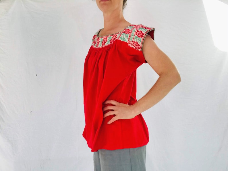 Size L Mexico Puebla Hand-Embroidered Nahua Blouse