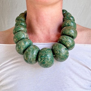 Mayan Guatemalita Jade Graduated Choker Necklace. Guatemalan. 0554