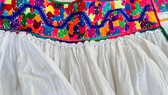Hand-Embroidered Nahua Blouse. Puebla, Mexico - image 9