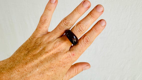 Solid Amber Ring. Size 8. 0816 - image 6