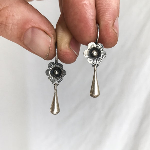 Mazahua Flower Earrings. Sterling Silver. Mexico. Frida Kahlo 2092