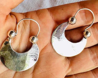 Shiny Silver Hoop Earrings. Oaxacan Jewelry. Sterling Silver. AR1